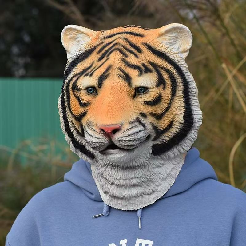 Lifelike Tiger Head Green Fish - Skincare Pigeon 评论和价格